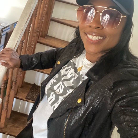 Meet your Posher, Renee - Picture 4 of 4